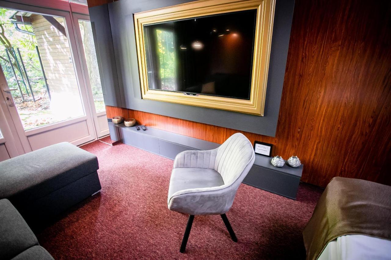 Motel1- A Megfizetheto Luxus! Дунауйварош Экстерьер фото