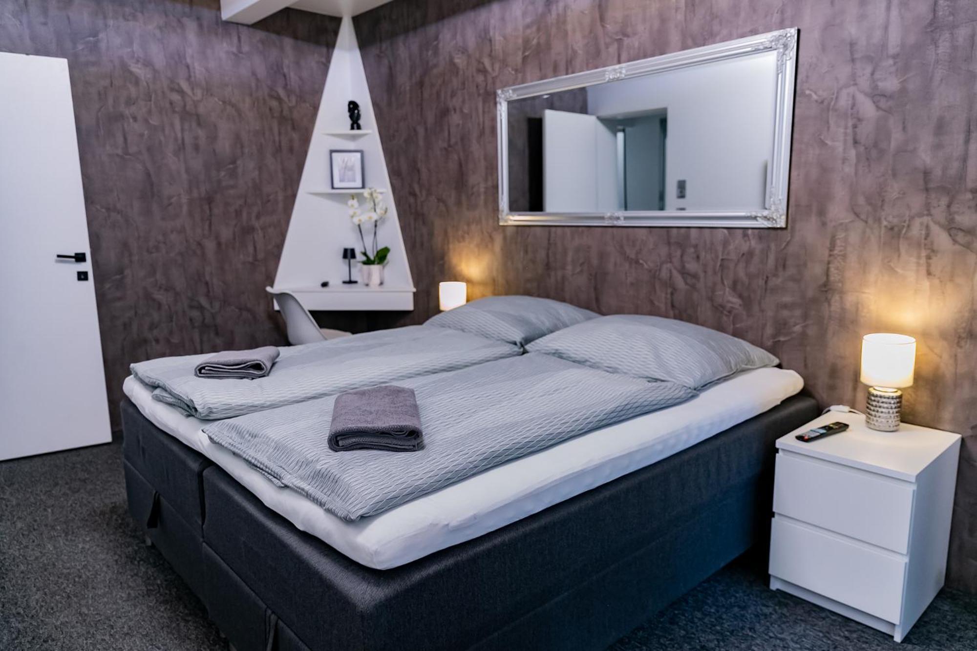 Motel1- A Megfizetheto Luxus! Дунауйварош Экстерьер фото