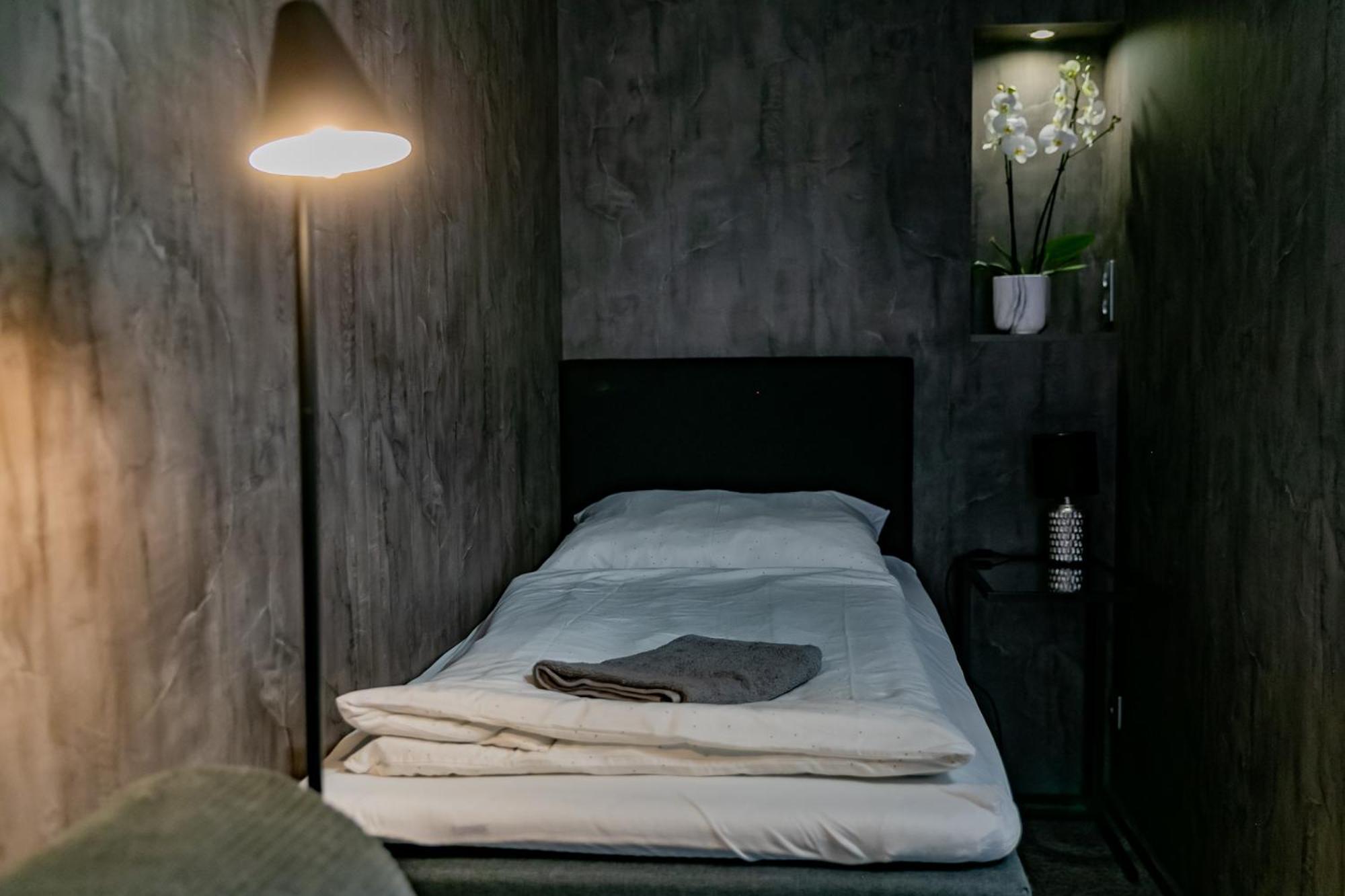 Motel1- A Megfizetheto Luxus! Дунауйварош Экстерьер фото
