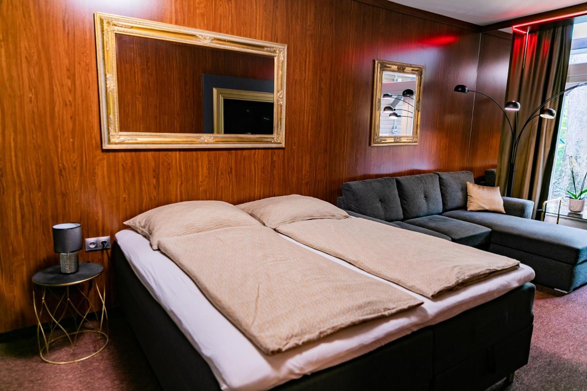 Motel1- A Megfizetheto Luxus! Дунауйварош Экстерьер фото