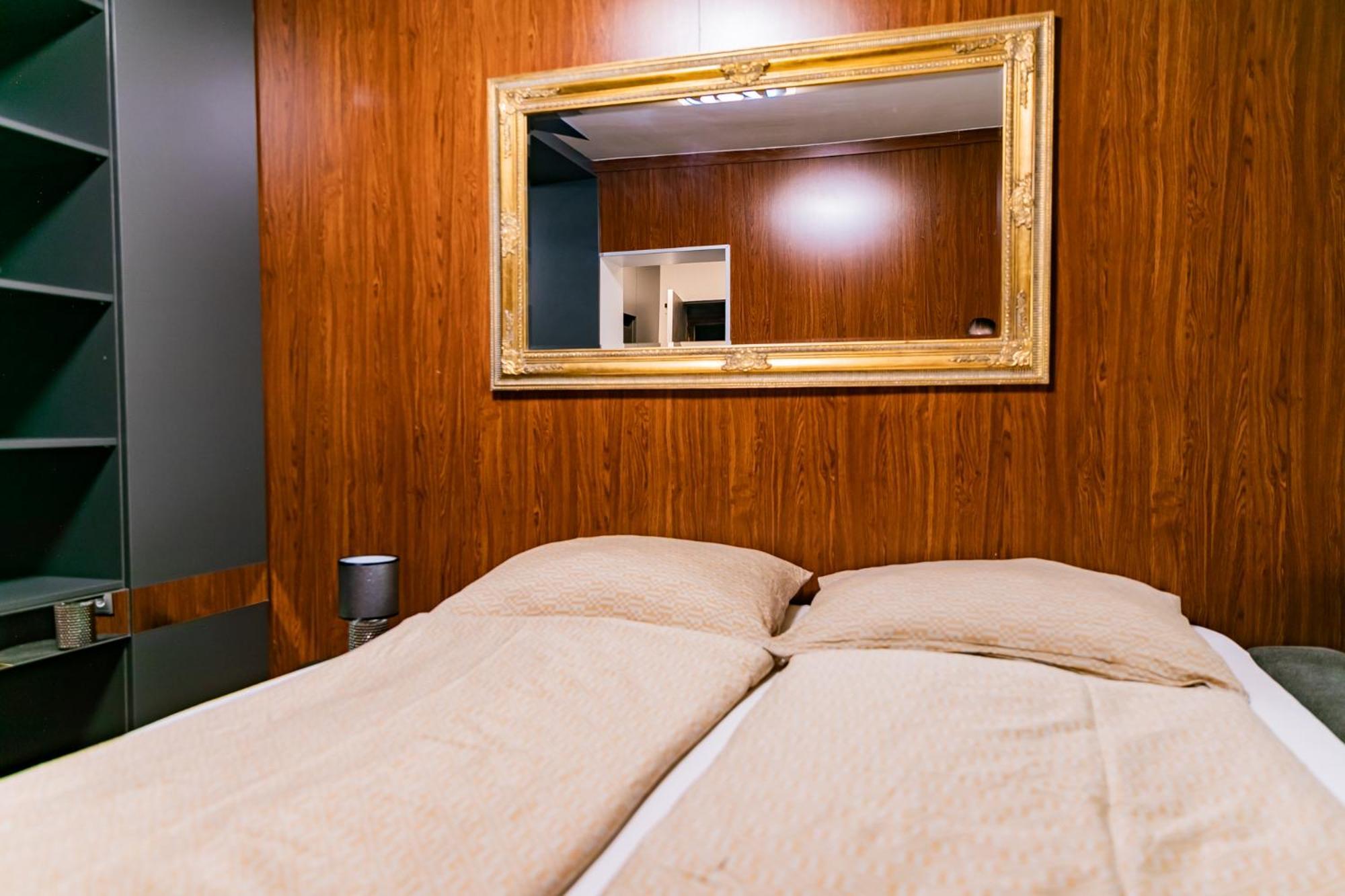 Motel1- A Megfizetheto Luxus! Дунауйварош Экстерьер фото